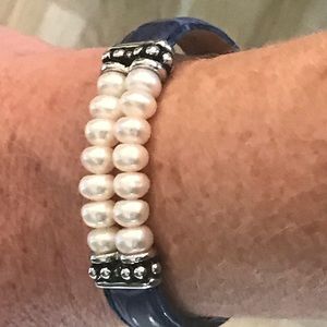 Leather and pearl bracelet